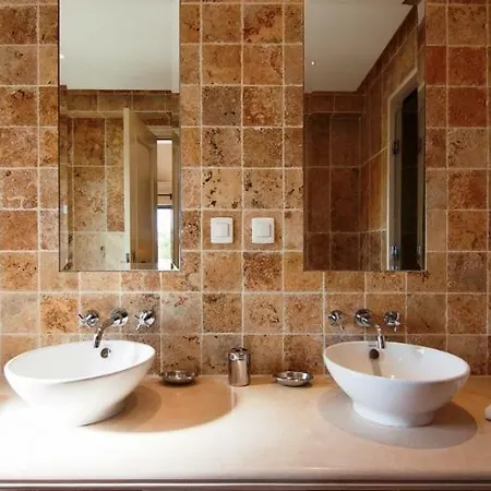 Quinta Do Lago Sleeps 10 Pool Air Con T607904 * 알만실